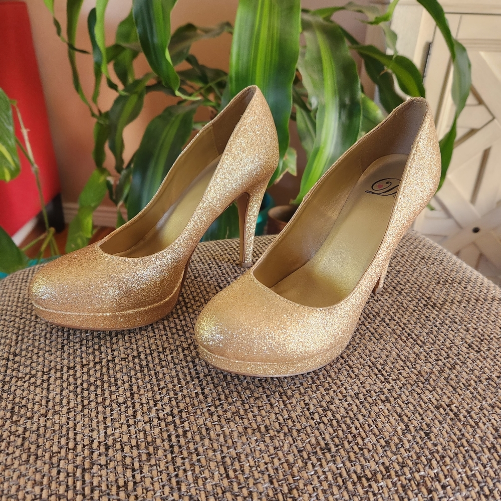 Gold Sparkle 3" High Heel Size 6